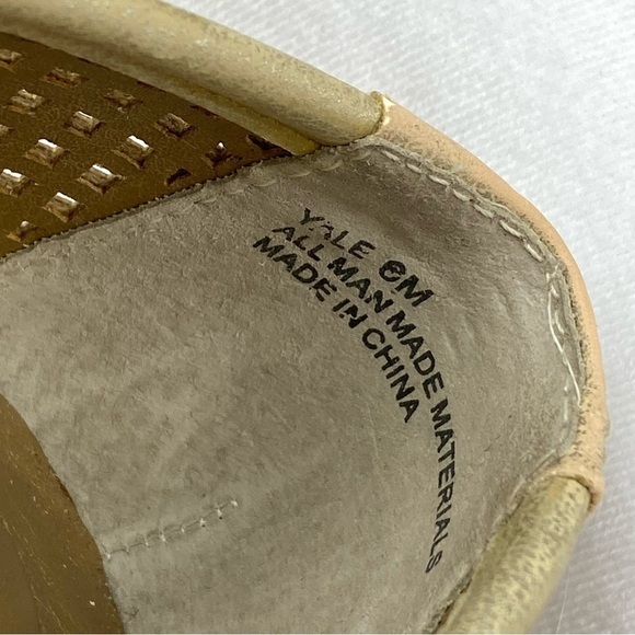 ME TOO Yale Slip On Loafer Laser Cut Rubbed Gold Size 6M (EUC) - Picture 9 of 11